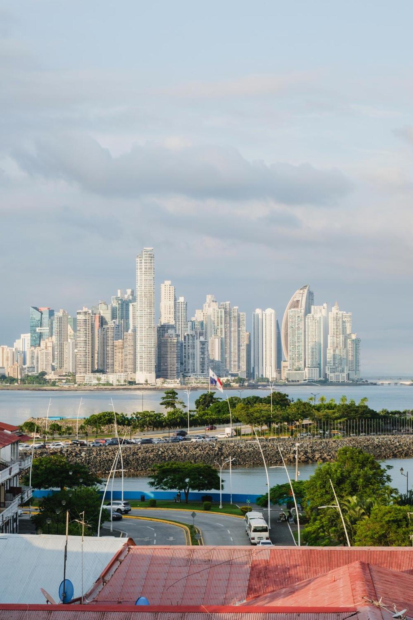 Edificio Bola De Oro Hotel Panama City Eksteriør billede